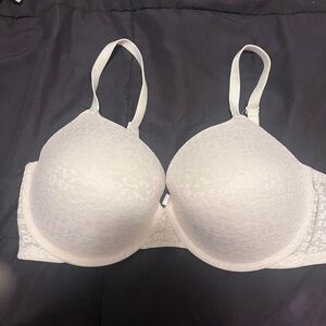 PINK Victoria's Secret Cream Lace Bra